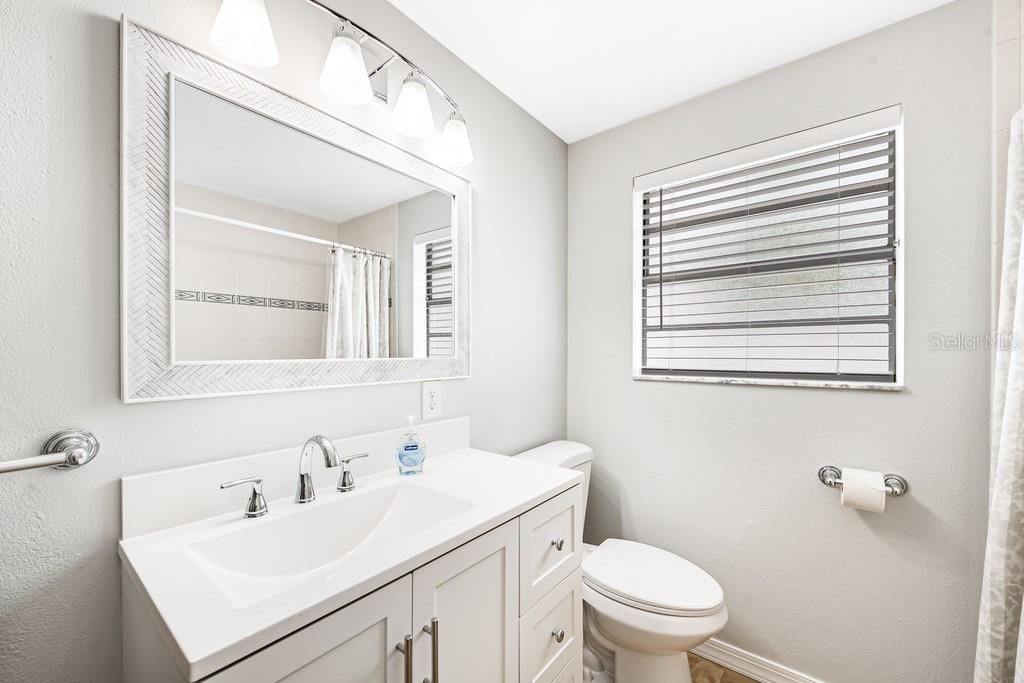 Image 21 of property listing at 1924 W NORTH STREET, Tampa, FL 33604
