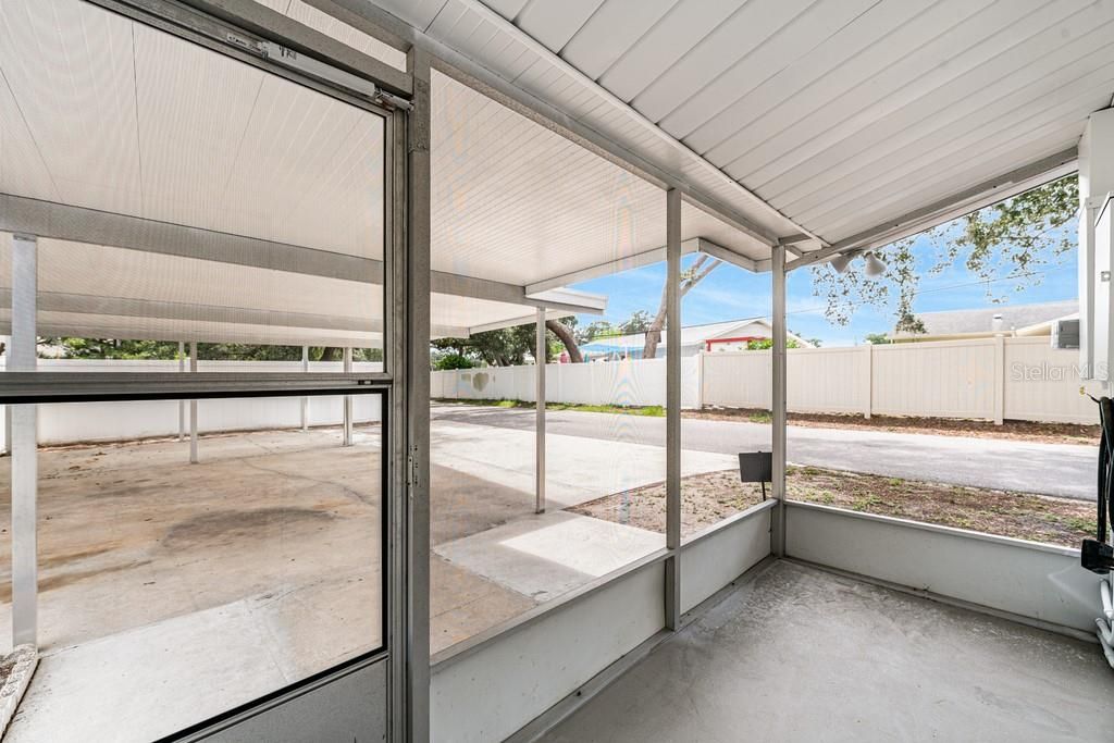 Image 30 of property listing at 1924 W NORTH STREET, Tampa, FL 33604