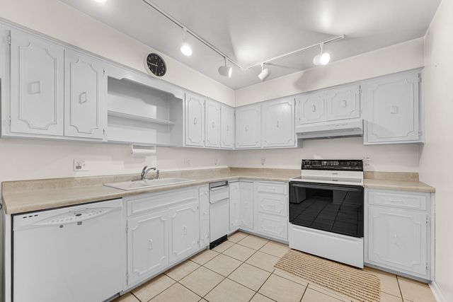 2291 Martha Street B2, Highland, IN 46322