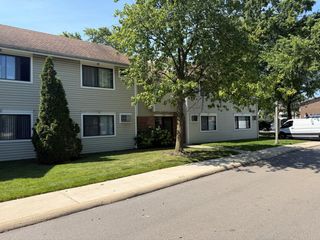 3600 Bayside Drive 5, Palatine, IL 60074
