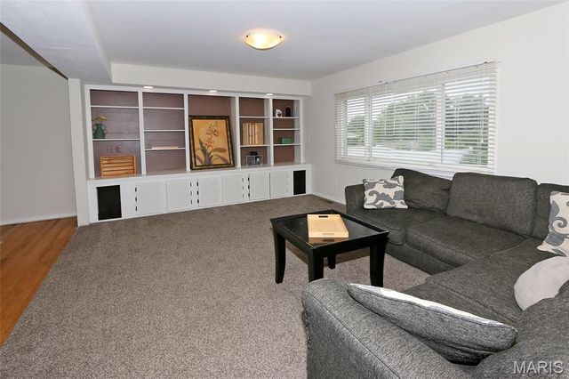 5032 Darfield Court, Unincorporated, MO 63128