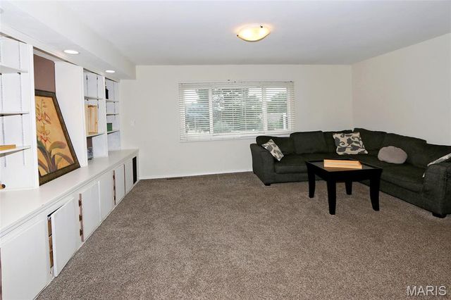5032 Darfield Court, Unincorporated, MO 63128