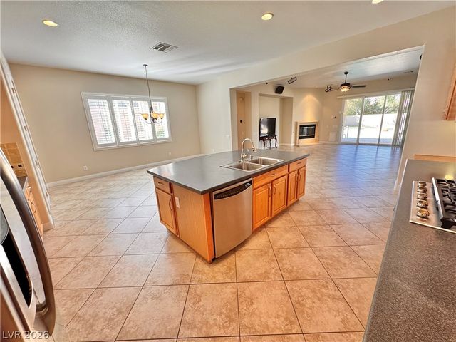 7116 Spring Beauty Avenue, Las Vegas, NV 89131