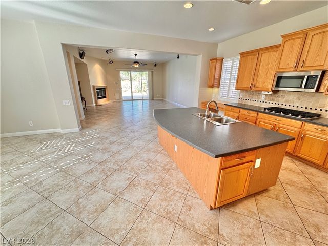 7116 Spring Beauty Avenue, Las Vegas, NV 89131