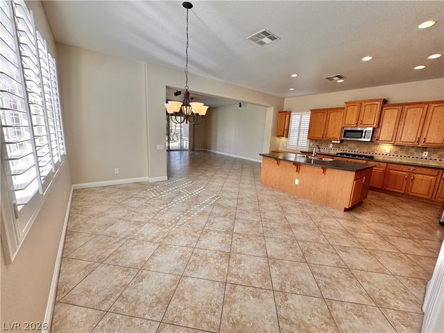 7116 Spring Beauty Avenue, Las Vegas, NV 89131