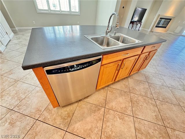 7116 Spring Beauty Avenue, Las Vegas, NV 89131