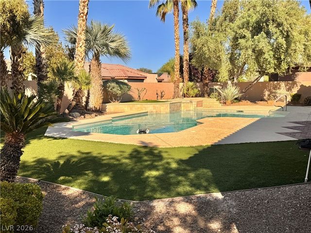 7116 Spring Beauty Avenue, Las Vegas, NV 89131