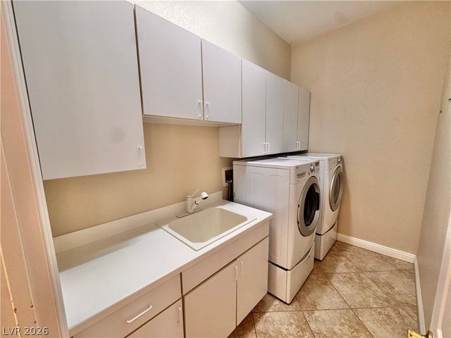 7116 Spring Beauty Avenue, Las Vegas, NV 89131