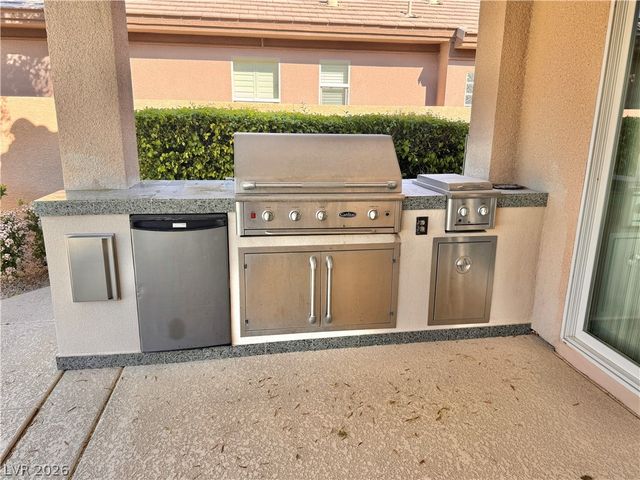 7116 Spring Beauty Avenue, Las Vegas, NV 89131