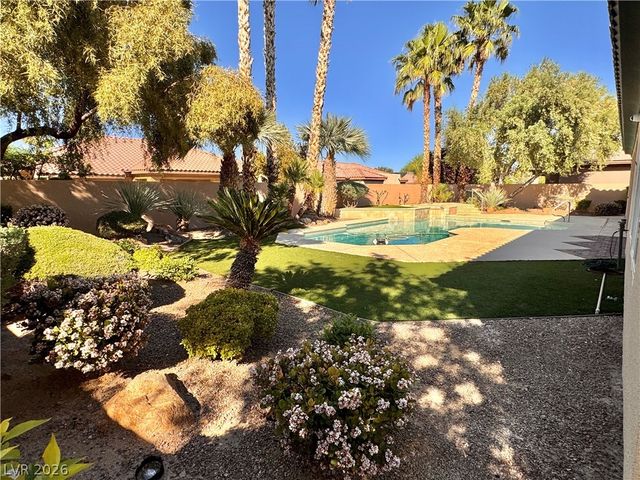 7116 Spring Beauty Avenue, Las Vegas, NV 89131