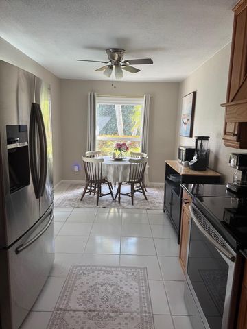 13174 Eastpointe Way, Palm Beach Gardens, FL 33418