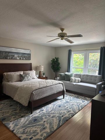13174 Eastpointe Way, Palm Beach Gardens, FL 33418