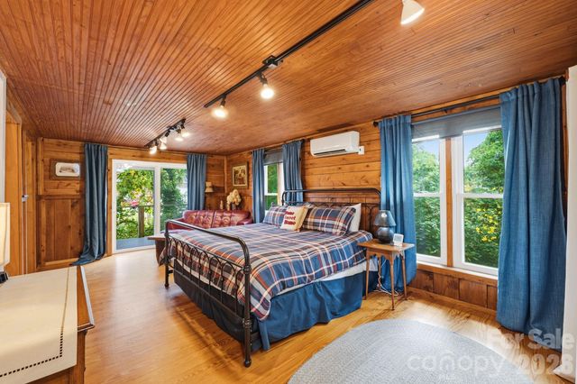 313 Depot Street, Waynesville, NC 28786