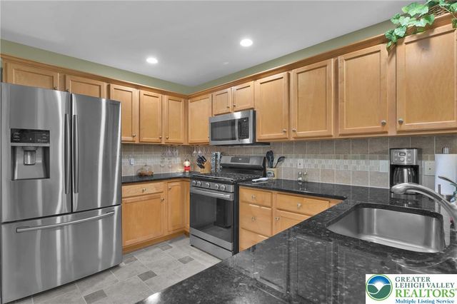 2184 Greenmeadow Drive, Lower Macungie Twp, PA 18062