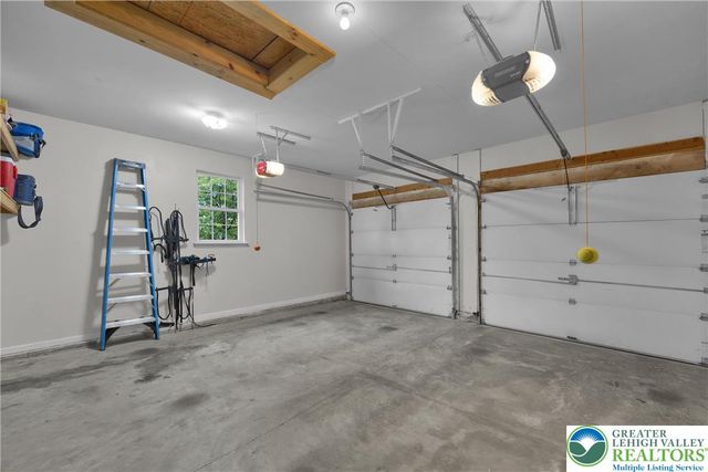 2184 Greenmeadow Drive, Lower Macungie Twp, PA 18062