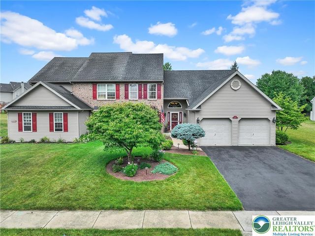 2184 Greenmeadow Drive, Lower Macungie Twp, PA 18062