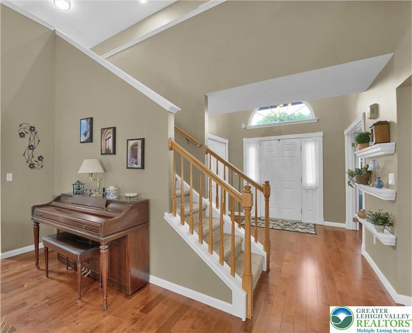 2184 Greenmeadow Drive, Lower Macungie Twp, PA 18062
