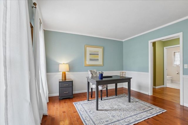 6 Sterling Drive, Londonderry, NH 03053