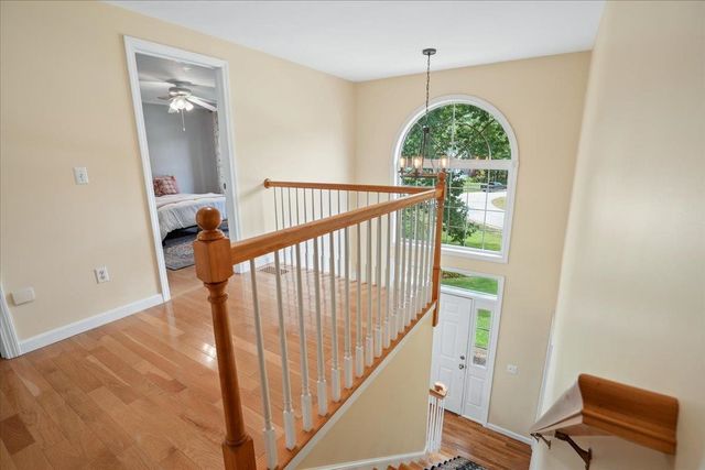 6 Sterling Drive, Londonderry, NH 03053
