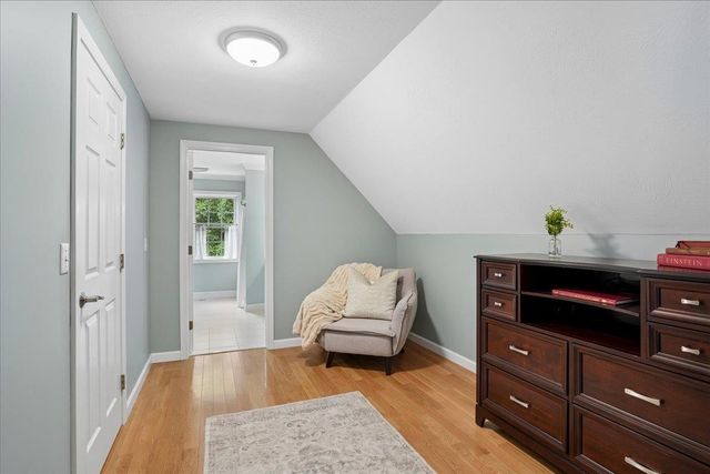 6 Sterling Drive, Londonderry, NH 03053