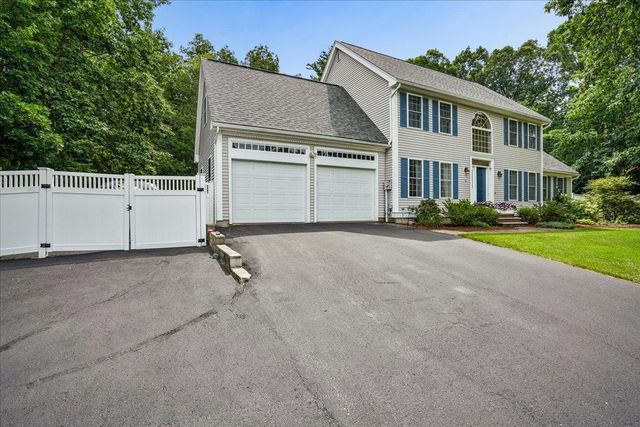 6 Sterling Drive, Londonderry, NH 03053
