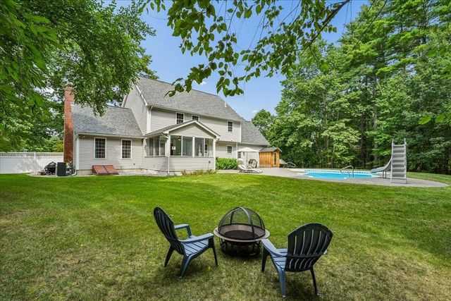 6 Sterling Drive, Londonderry, NH 03053