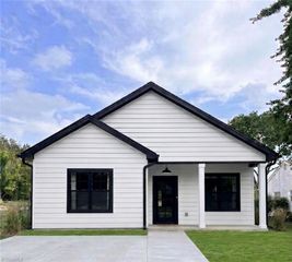 5510 Winona Street, Winston-salem, NC 27106
