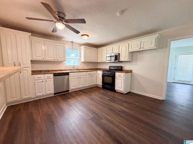 694 CUMMINS AVENUE, Hueytown, AL 35023