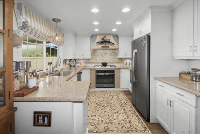 4045 Via Los Padres, Oceanside, CA 92057