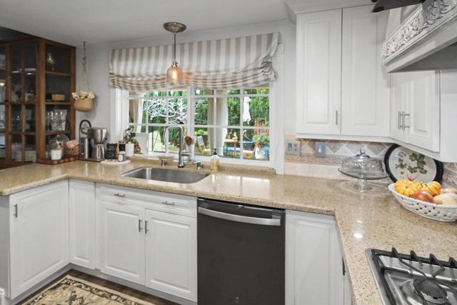 4045 Via Los Padres, Oceanside, CA 92057