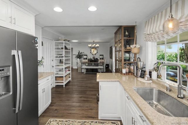 4045 Via Los Padres, Oceanside, CA 92057