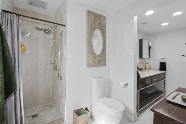 4045 Via Los Padres, Oceanside, CA 92057