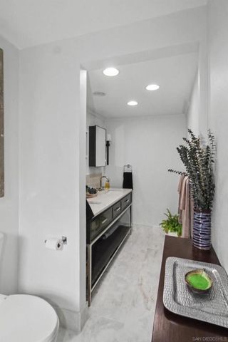 4045 Via Los Padres, Oceanside, CA 92057