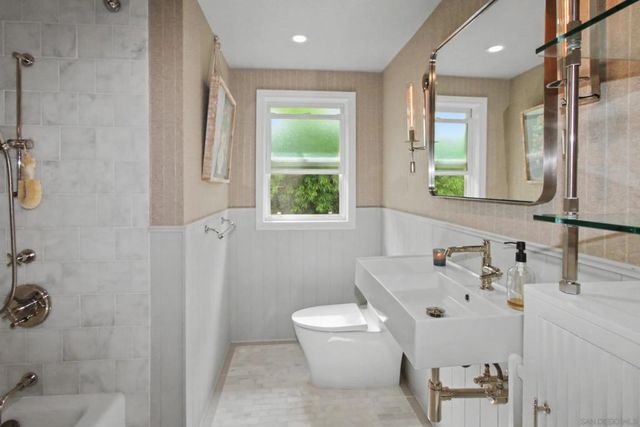 4045 Via Los Padres, Oceanside, CA 92057