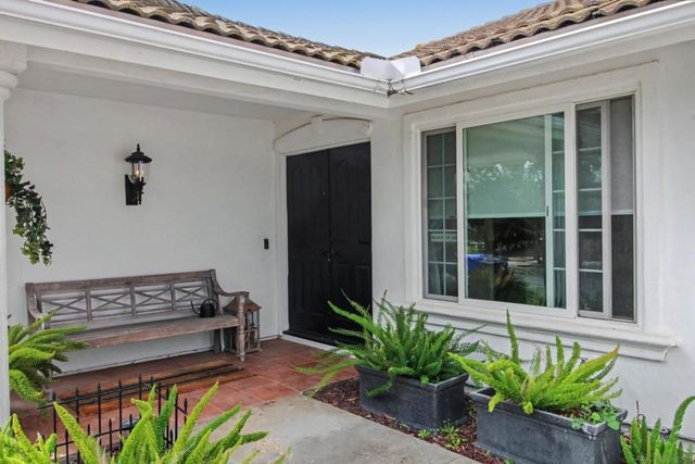 4045 Via Los Padres, Oceanside, CA 92057