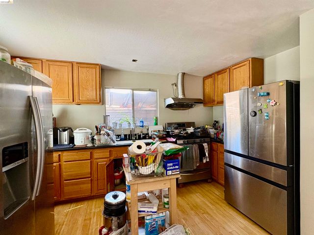 24882 Cypress Ave, Hayward, CA 94544
