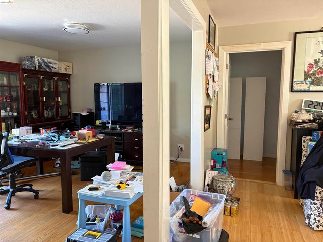 24882 Cypress Ave, Hayward, CA 94544