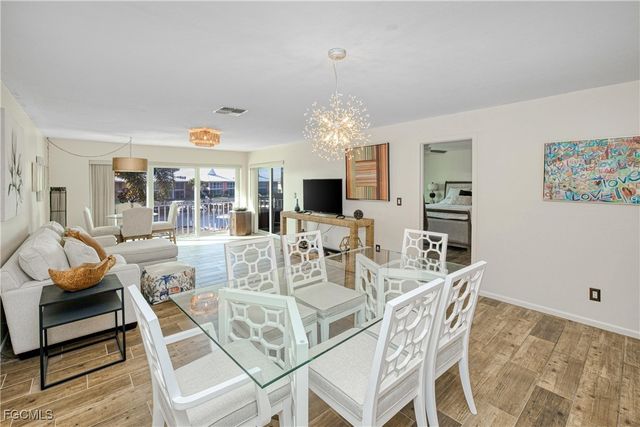 4116 SE 20th PL 202, Cape Coral, FL 33904