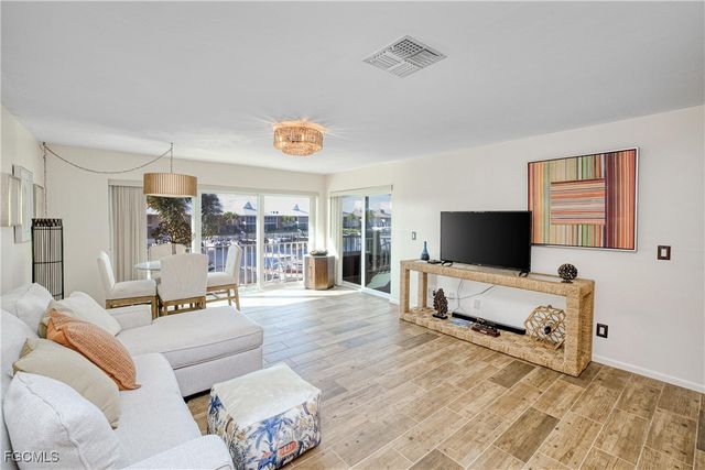 4116 SE 20th PL 202, Cape Coral, FL 33904