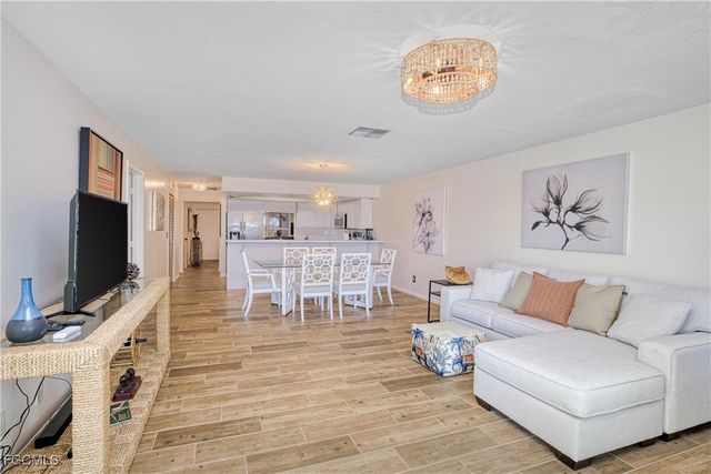 4116 SE 20th PL 202, Cape Coral, FL 33904