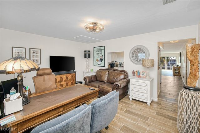 4116 SE 20th PL 202, Cape Coral, FL 33904