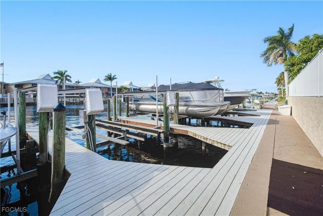 4116 SE 20th PL 202, Cape Coral, FL 33904