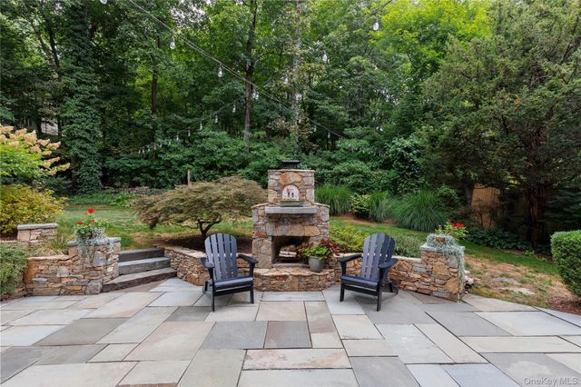 40 Smith Street, Chappaqua, NY 10514