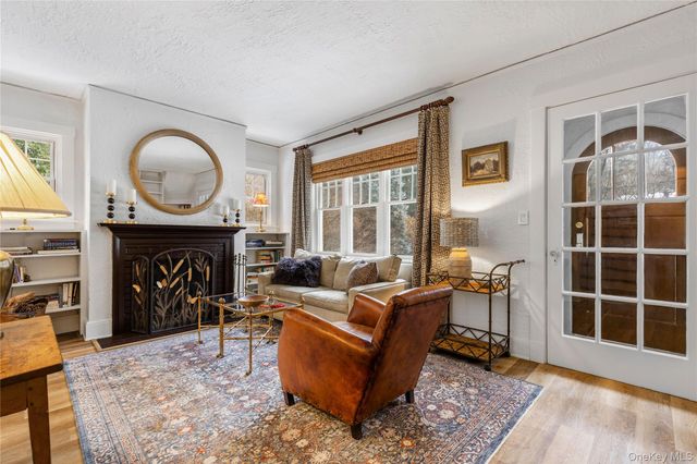 40 Smith Street, Chappaqua, NY 10514