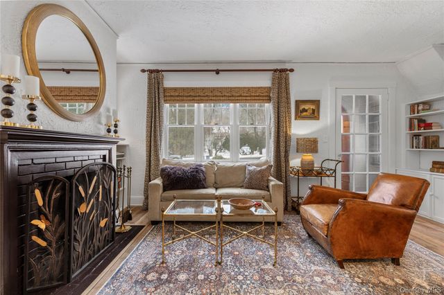 40 Smith Street, Chappaqua, NY 10514