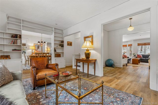 40 Smith Street, Chappaqua, NY 10514