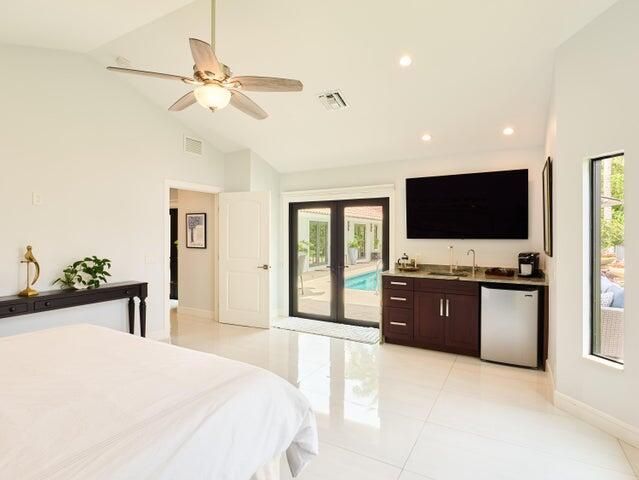 3700 Embassy Drive, West Palm Beach, FL 33401