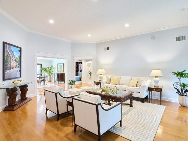 3700 Embassy Drive, West Palm Beach, FL 33401