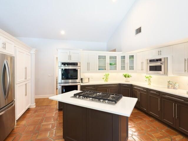 3700 Embassy Drive, West Palm Beach, FL 33401