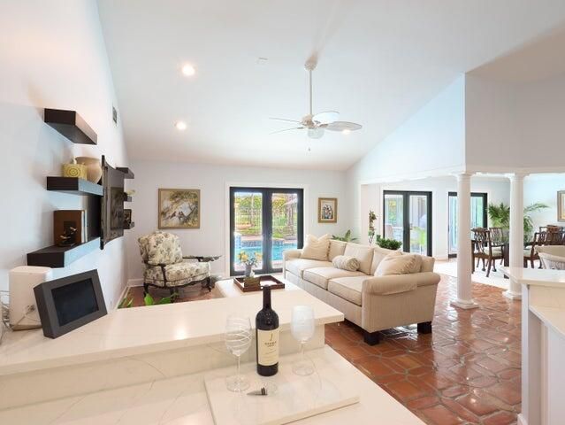 3700 Embassy Drive, West Palm Beach, FL 33401
